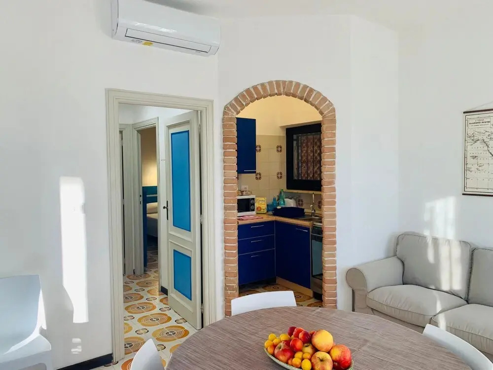 Beachfront Three Room Apartment With Garden Ostrica