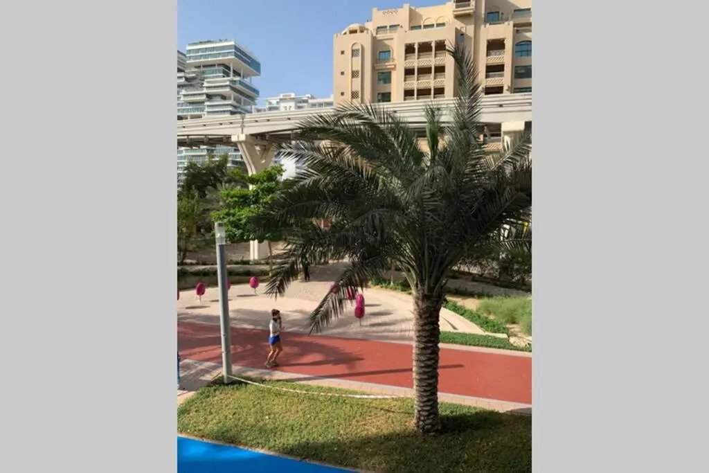5 min walk to Five Palm -spacious (200M2) 3BR+kids