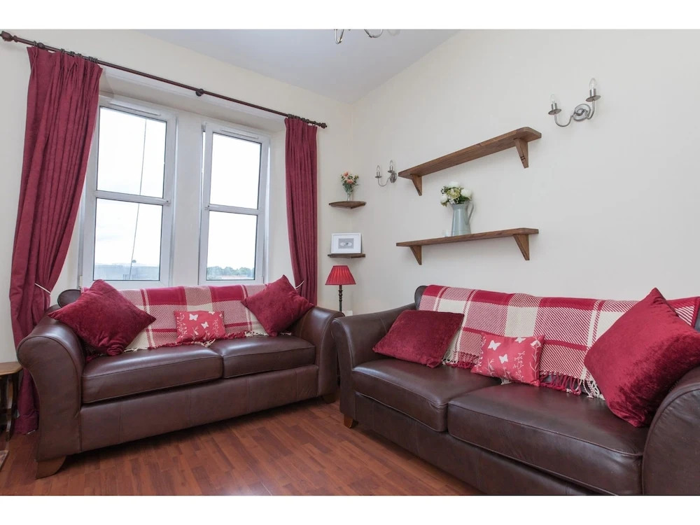 Homely Tenement for 4 Near Botanic Gardens