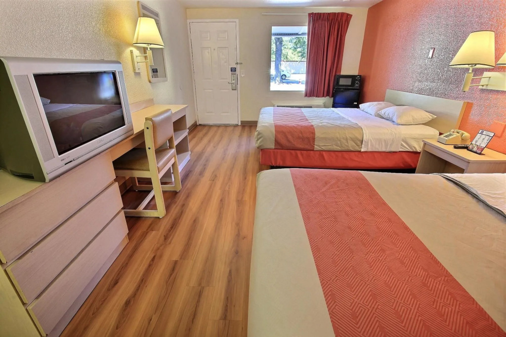Motel 6 Newport News, VA