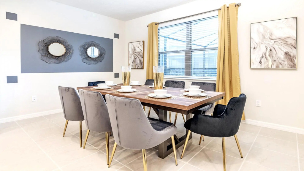 Modern Luxurious 5BR Home With Pool Near Disney Park