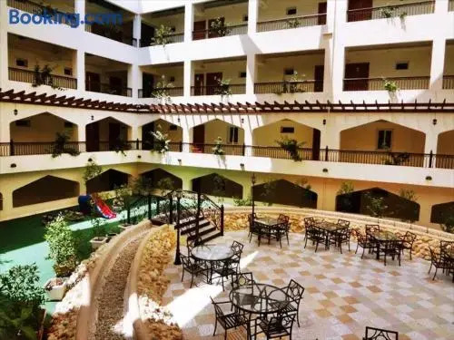 Johny International Hotel