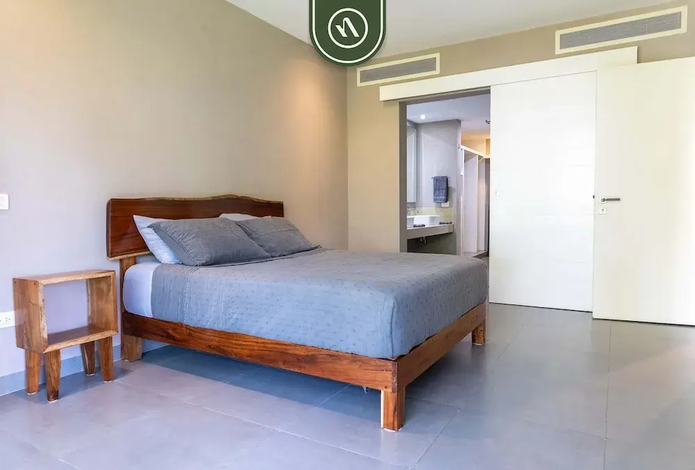 Nick Price Residences A 206