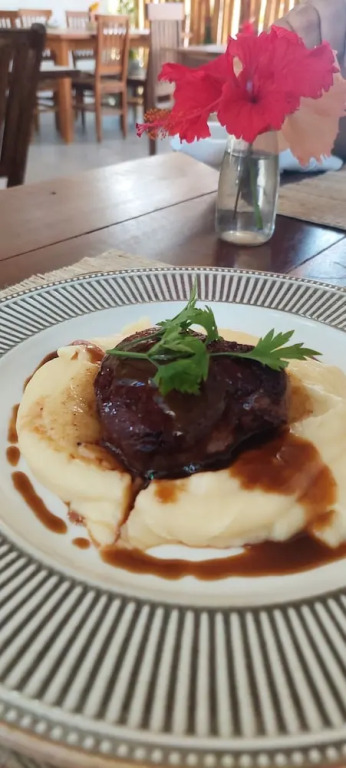 Arataba Hotel Boutique & Bistro