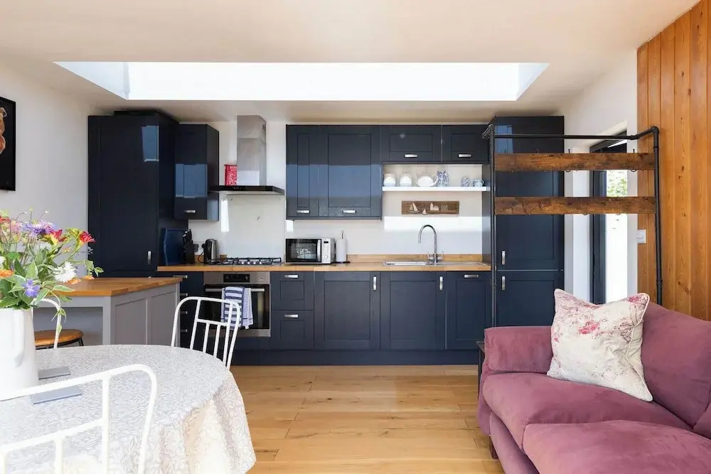 Bespoke Retreat for 4 in West Wittering