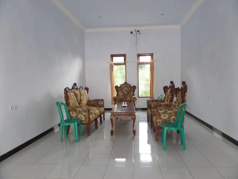 Nadia Hotel