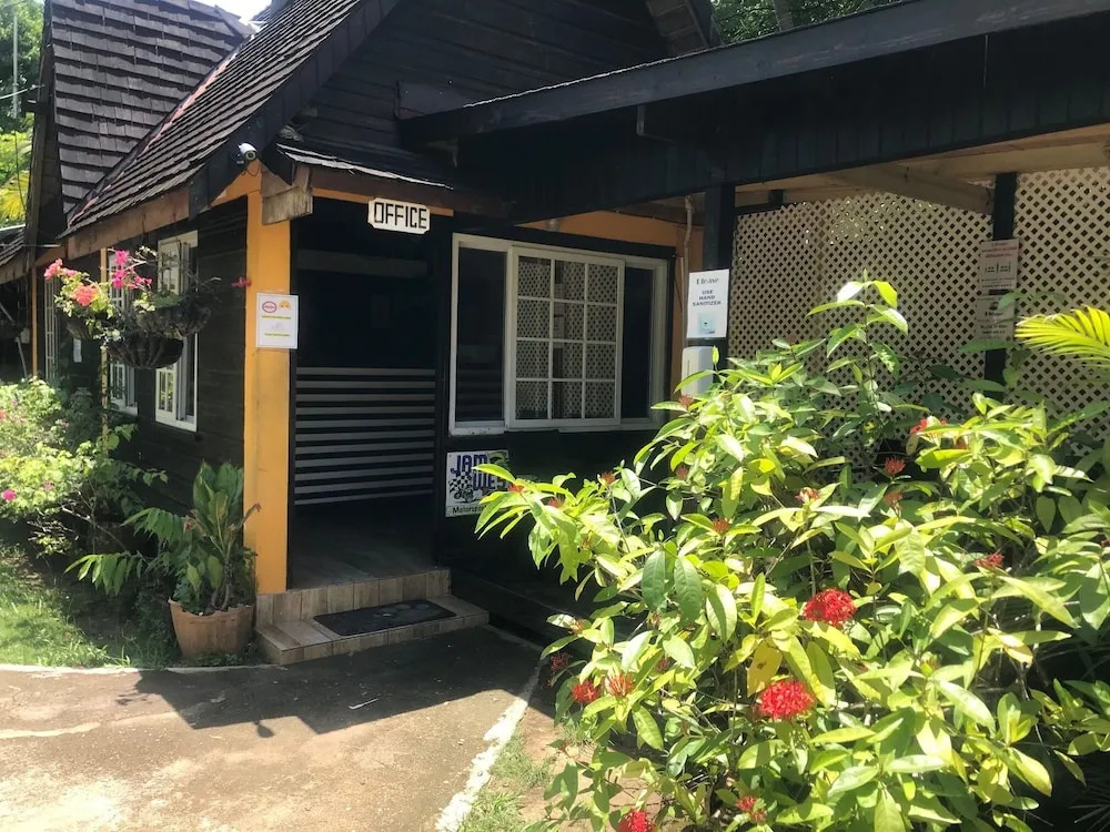 Secret Cabins at Firefly Beach Cottage