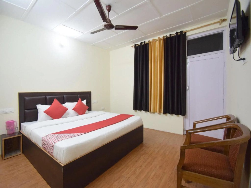 OYO 12157 Hotel Annapurna Guest House