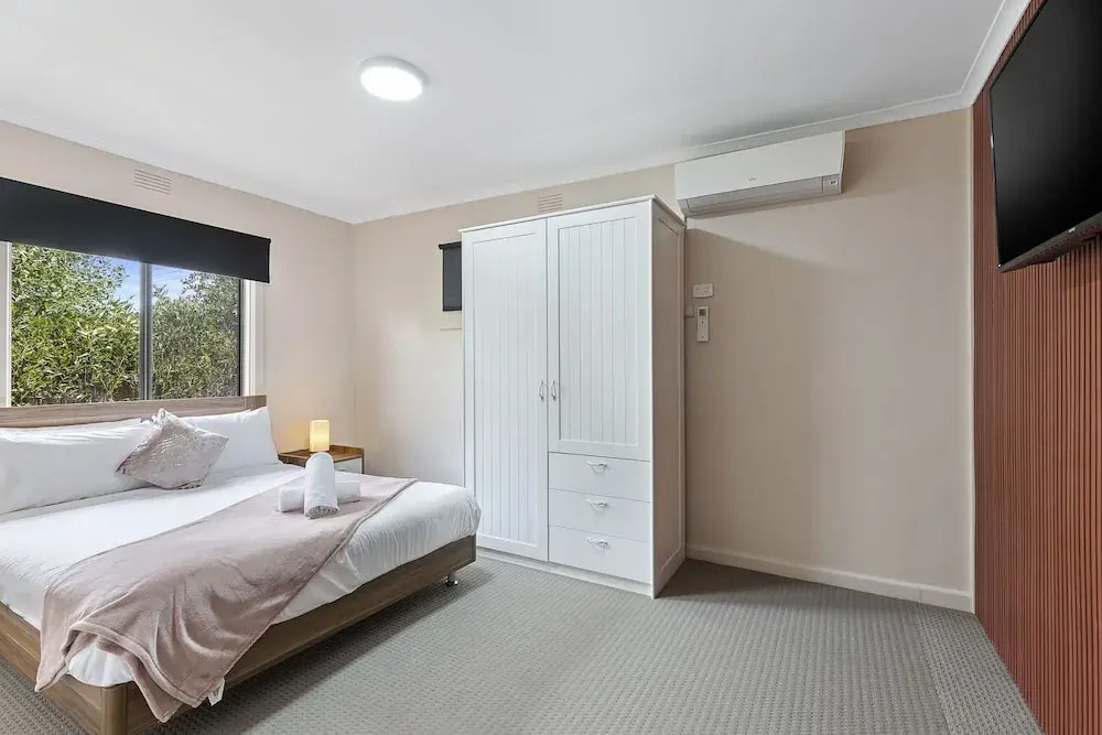 The Gazebo Place - Spacious 4 Bedroom near Murray River