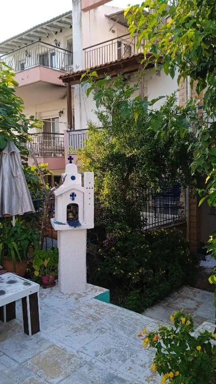 Roses Apartments
