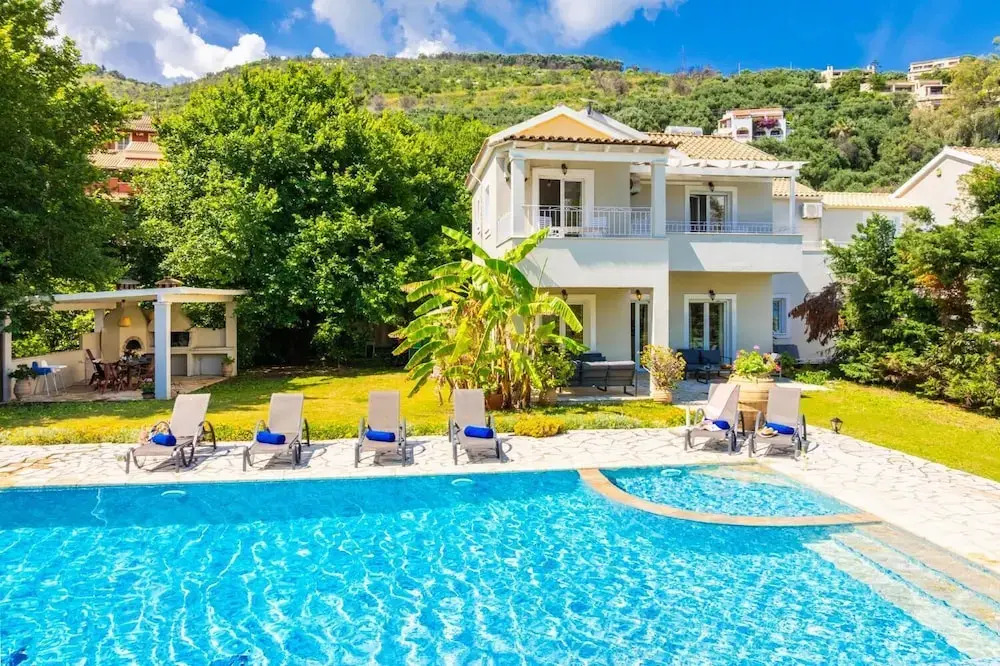 Ormos Beach House in Apraos