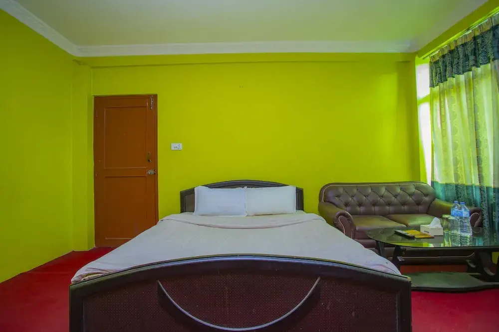 SPOT ON 425 A-one Hotel