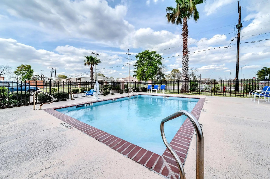 Econo Lodge Lake Charles University Area