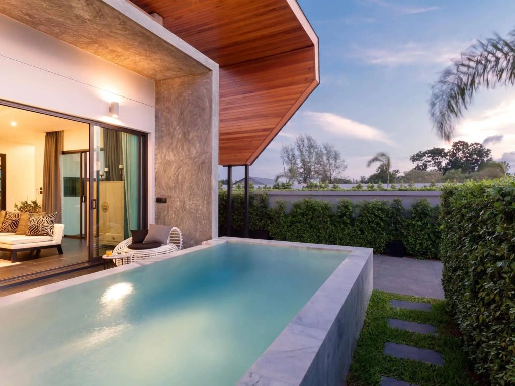 The 8 Pool Villa