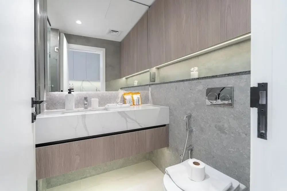 TOP Location | Work and Chill near Miracle Garden