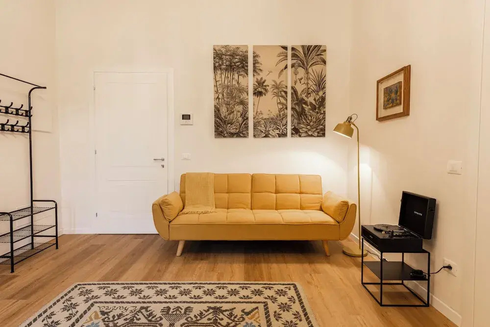 Salutati Apartments by MMega