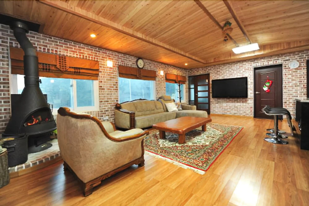 Yeosu Odongdo Pension