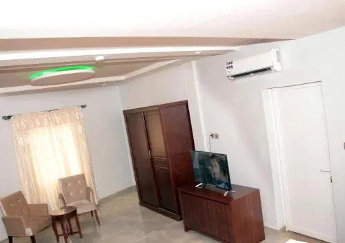 HOTEL AMBASSADORS ANNEXE