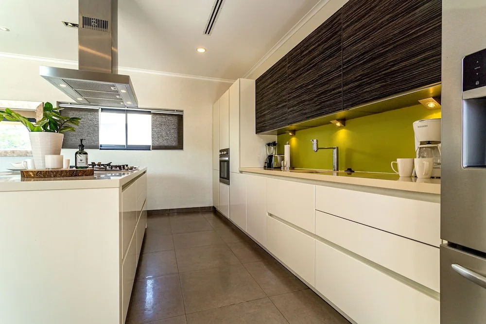 Spectacular Designer Villa 5 Star Luxury 6 Bedroom New!