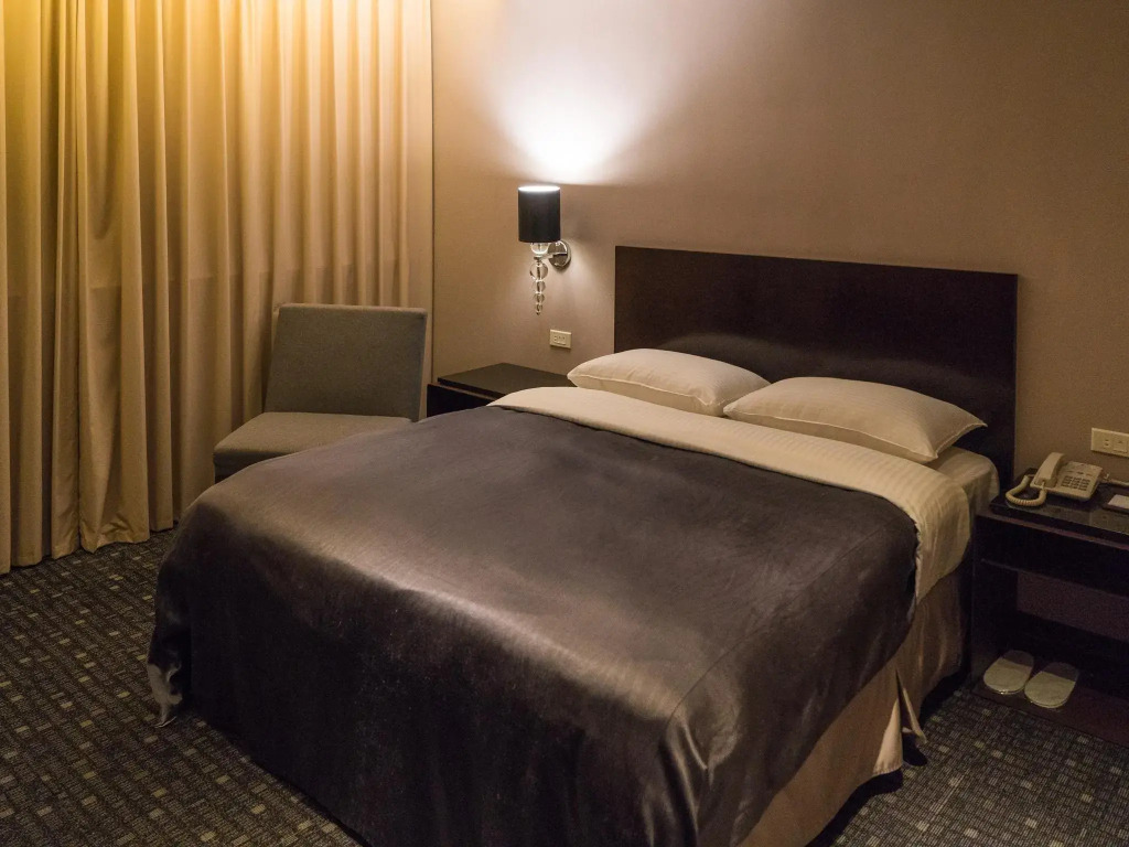 E-House Hotel