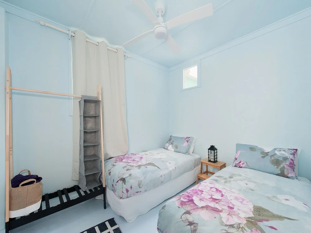 Sand Beach House - breathtaking view, and amazing position directly opposite the beach!