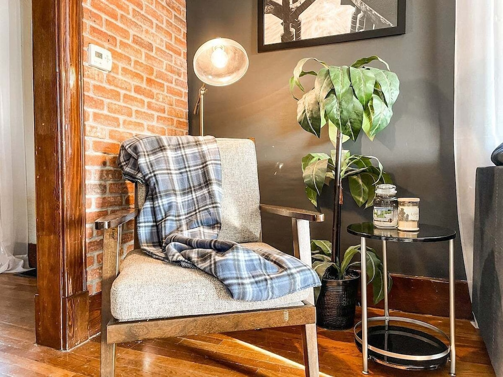 214 N 20th