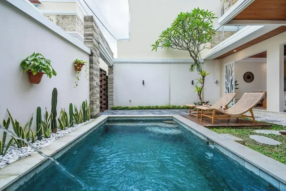 Villa Arsy-2BR Private Oasis with Pool & Rooftop