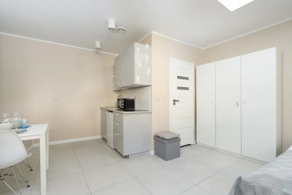 Comfortable Studio In Poznan By Renters