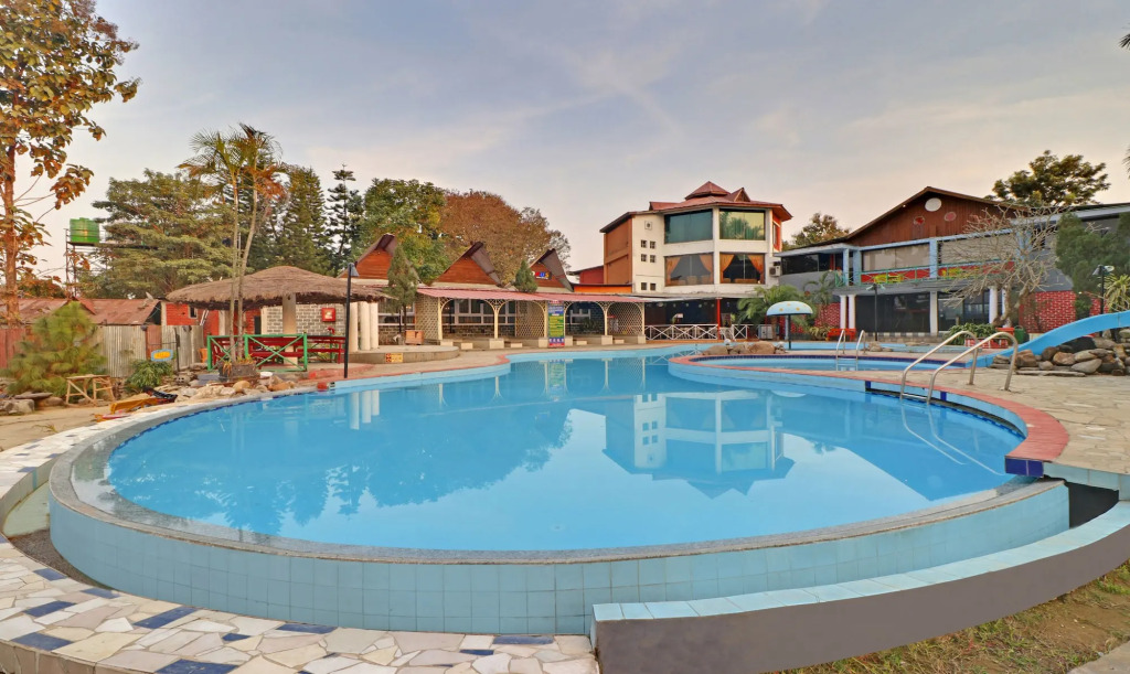 Treebo Premium Blue Mountain Resort with Swimming Pool