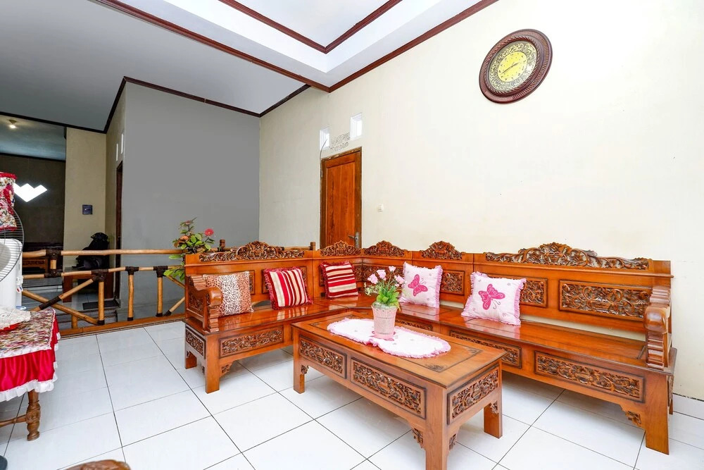 OYO 2430 Lisshaffa Homestay