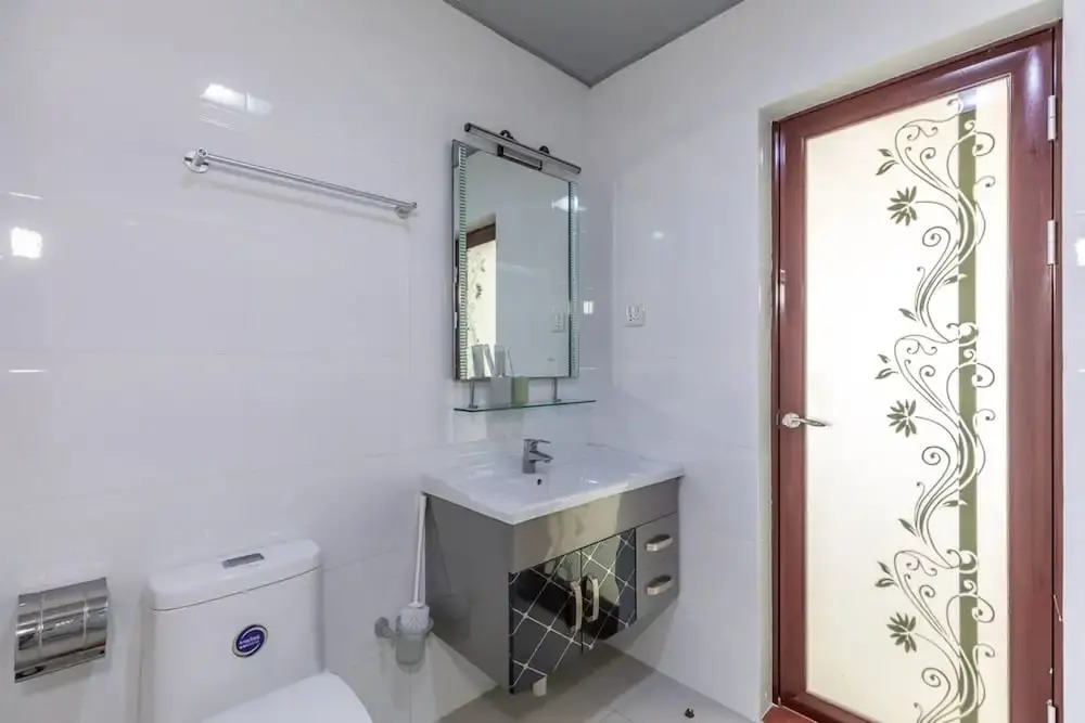Locals Boutique Apartment Jiuzhou Port.1