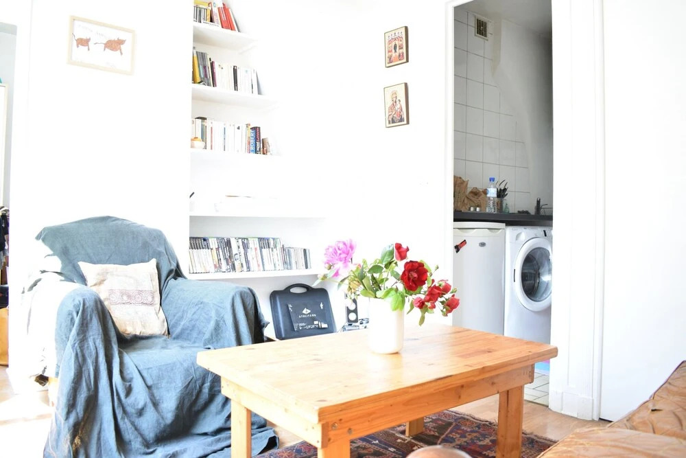 1 Bedroom Apartment In Central Paris