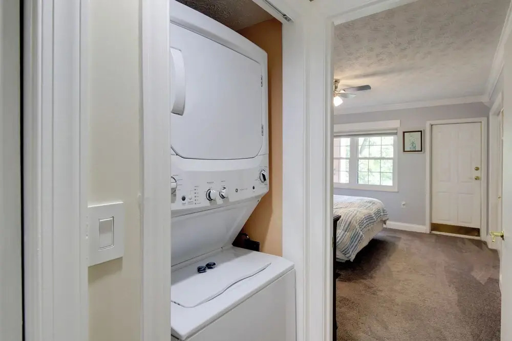 Gatehouse Condo: End Unit w/ Dtwn Gatlinburg View!