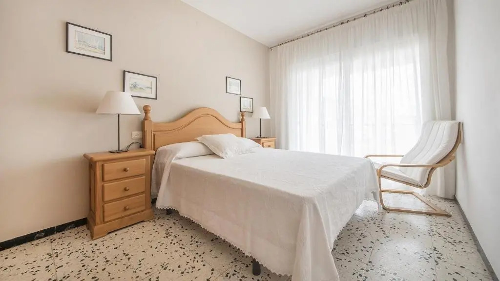 R28 Apartamento Montserrat 11-3