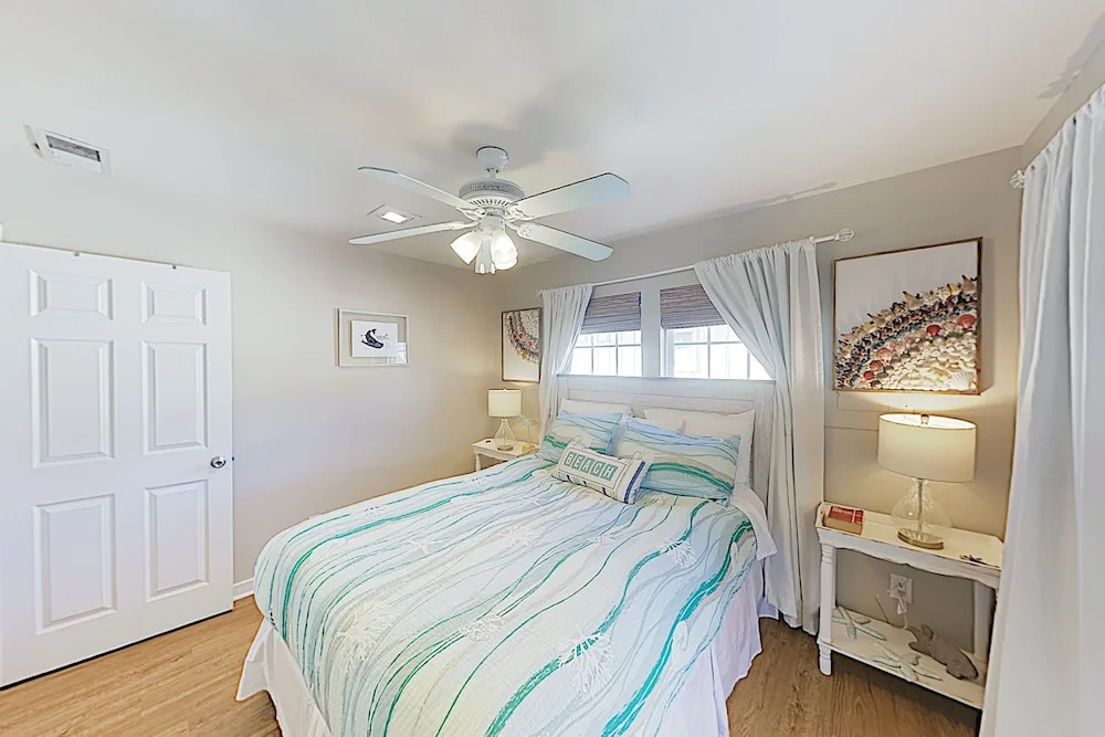 New Listing! West Bay Beauty w/ 3 Decks & Kayaks home