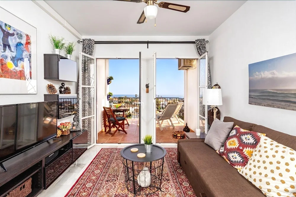 Las Colinas Apartment with Seaviews Ref 51