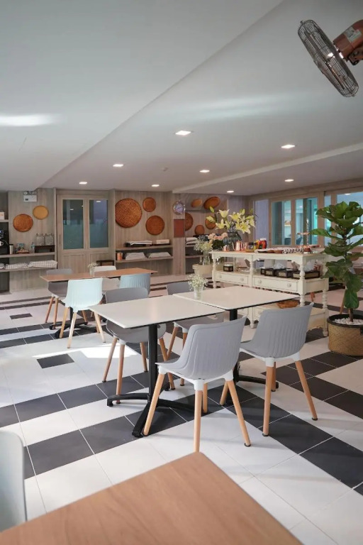 The Qube Fifty Hotel