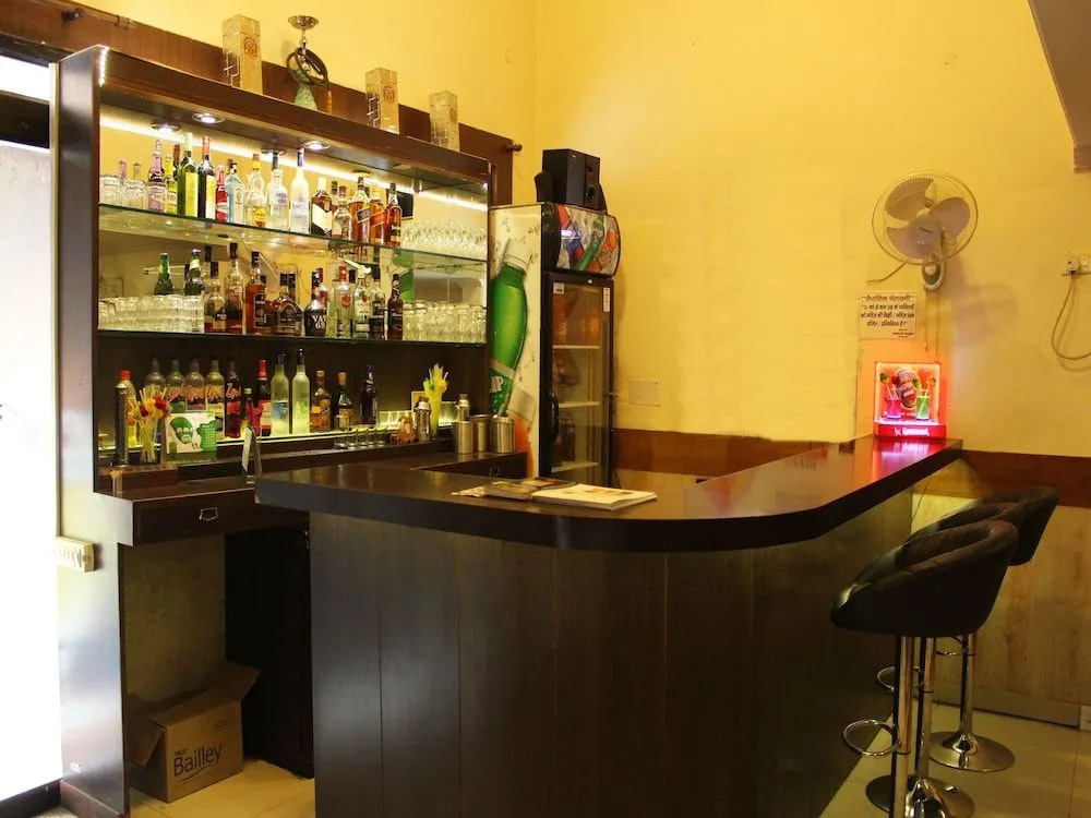 Chutney Merry Hotel