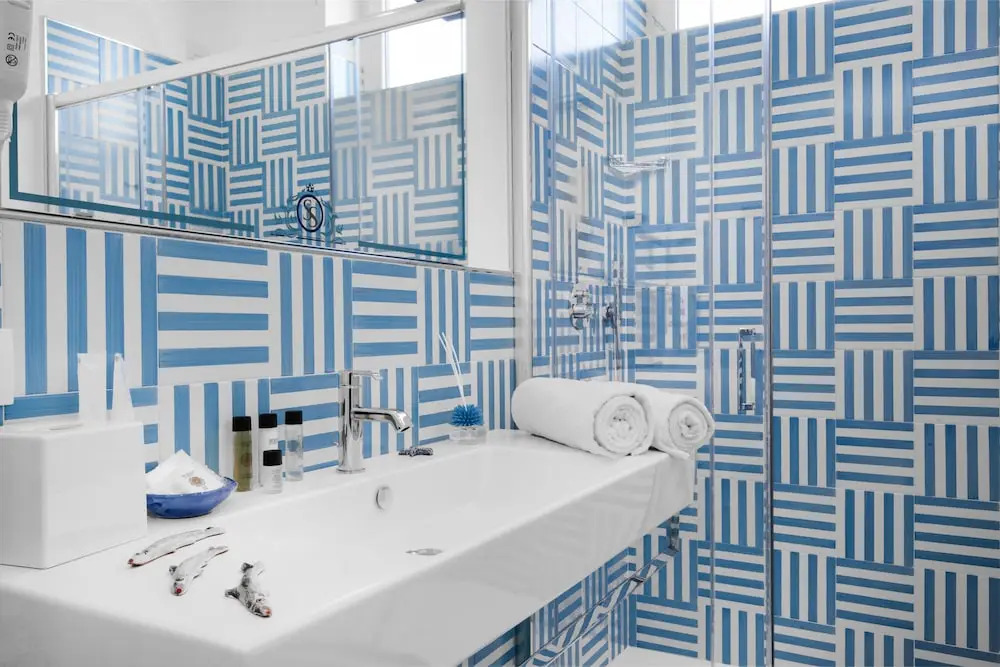 YourHome - Sersale Suites