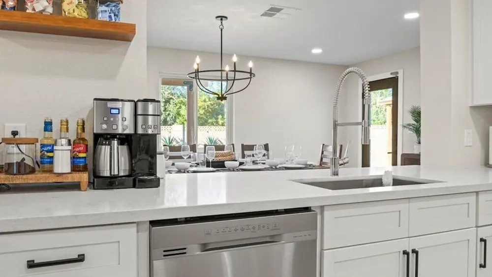 Just Listed! Old Town Paradise W/htd Pool & Spa!