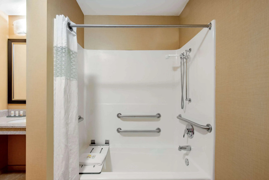 La Quinta Inn & Suites Bel Air I-95 Exit 77A