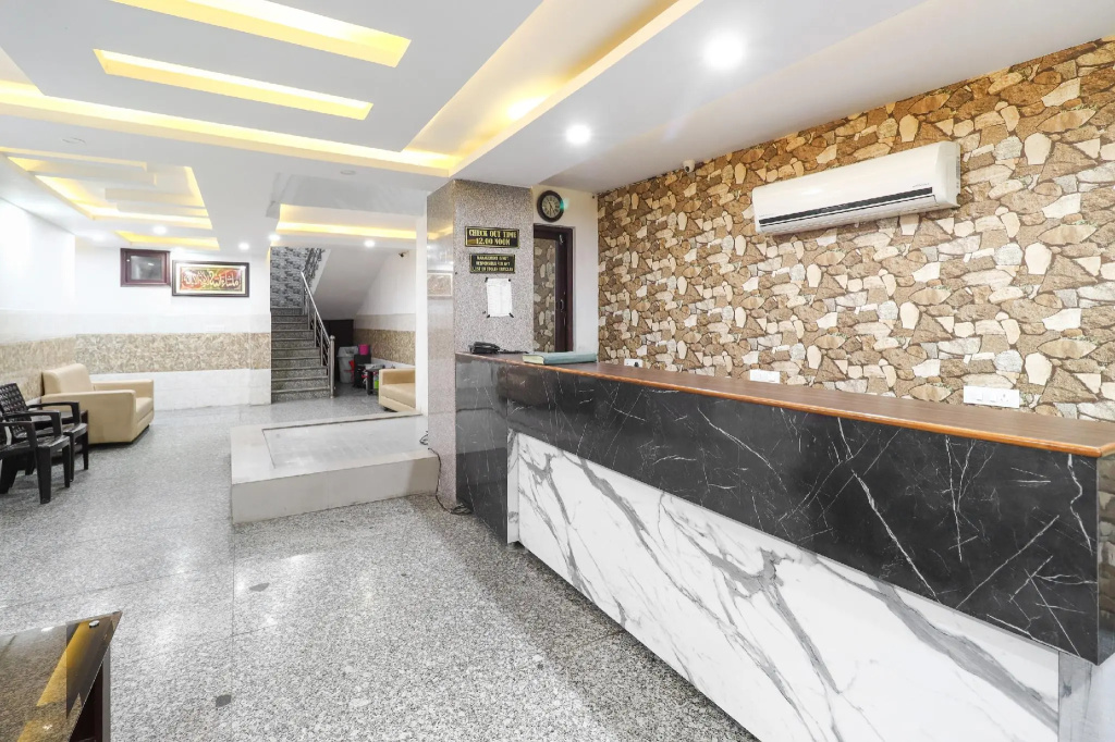 OYO 62748 Hotel Zeenat