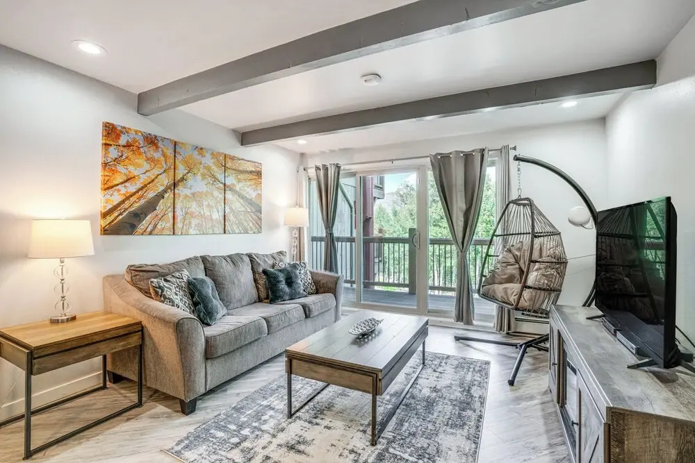 Pet-friendly Apt w/ Views: 6 Mi to Keystone Resort