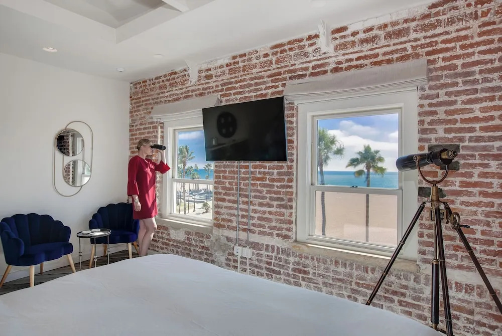 Venice V Hotel