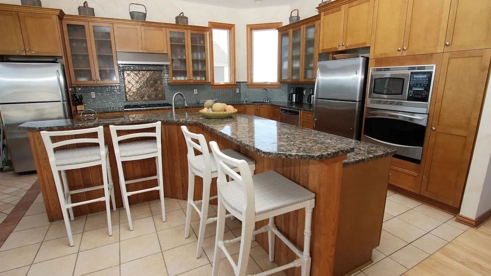Windrift - 6 Br Home
