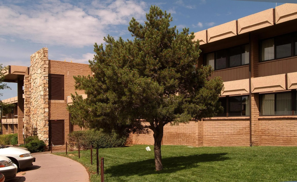 Kachina Lodge - Inside the Park