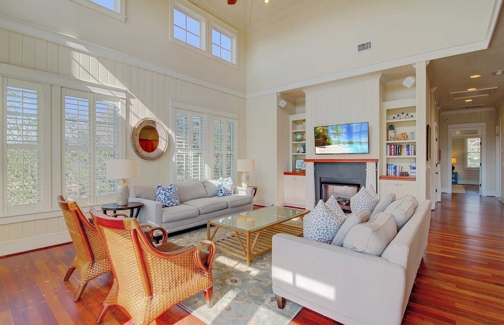 913 Carolina Boulevard by Avantstay Private Pool, Ocean View, Rooftop