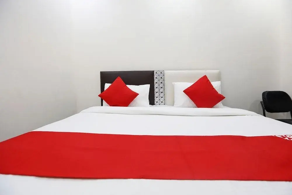 Aashiana Guest House by OYO Rooms
