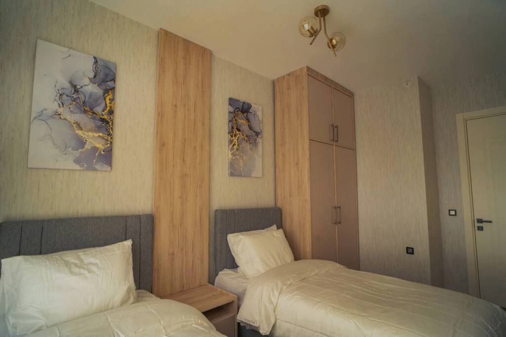 Luxurious 2 1 Apartment Near Mall of Istanbul