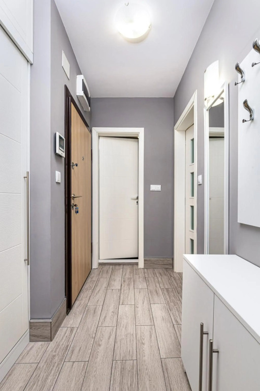 Beautiful 1BD Apartment with a Parking Spot